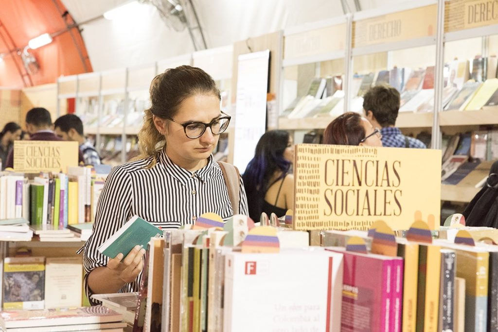 Salon iberoamericano del libro universitario , LibreriadelaU, libros impresos, libros digitales